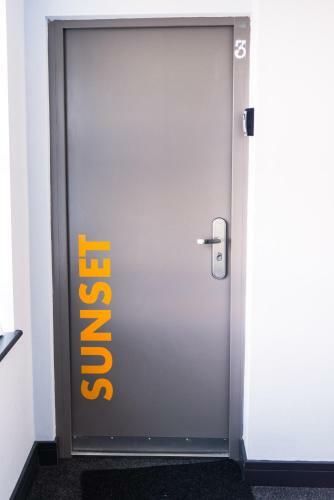 The Sunset Apartment - Margate Beach - By Goldex Coastal Breaks