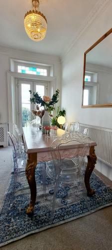 Apartamento Elegant 5 Bed 4 Bath 'vogue House' Parisian Style Home