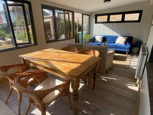 Palm Bay Beach House - 200m From Beach