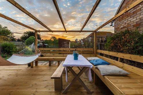 Palm Bay Beach House - 200m From Beach