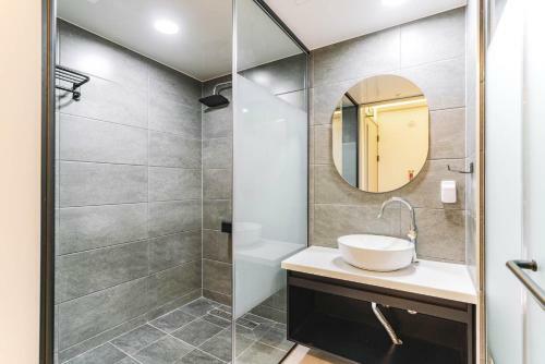 Pyeongtaek Godeok Rich Stay Hotel