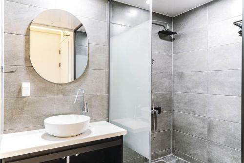 Pyeongtaek Godeok Rich Stay Hotel