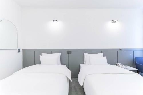 Pyeongtaek Godeok Rich Stay Hotel