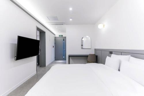 Pyeongtaek Godeok Rich Stay Hotel