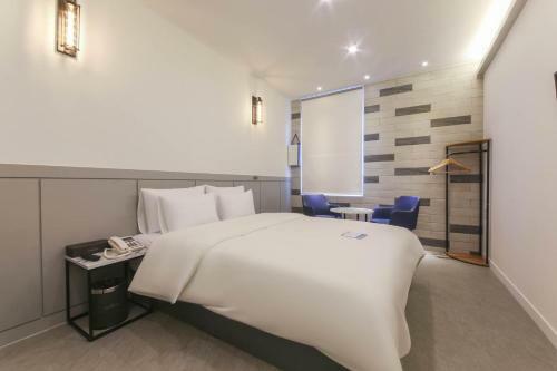 Pyeongtaek Godeok Rich Stay Hotel