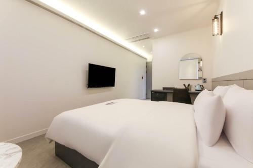 Pyeongtaek Godeok Rich Stay Hotel