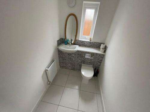 Hostal Large Bright King Sized Room - Short Walk From Cc