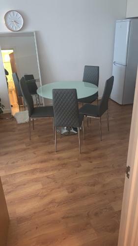 Smooth 2 Bed City Centre Apartment