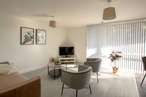 Apartamento Modern Fresh 2bd Apt Close To Centre And Uni-slps5