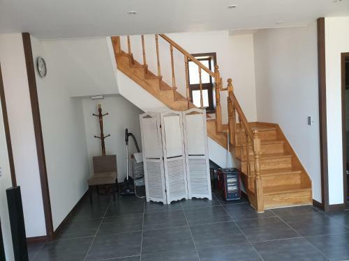 Geoje Sukwong Two Floors House