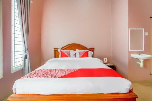 Hotel Oyo 3073 Twin House Syariah