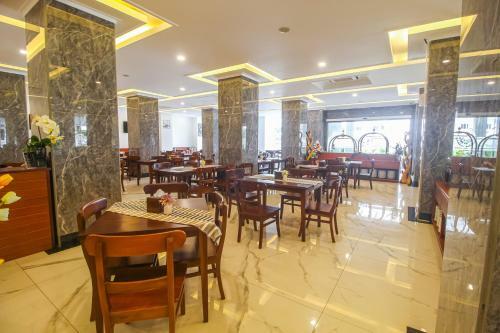 Ocean Beach Hotel Padang