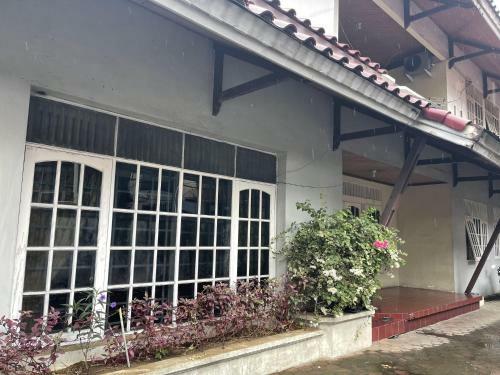 Hotel Oyo 90812 Hayza Residence Syariah