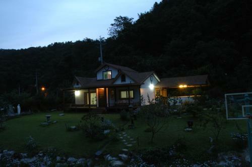 Anna House Valley Pension