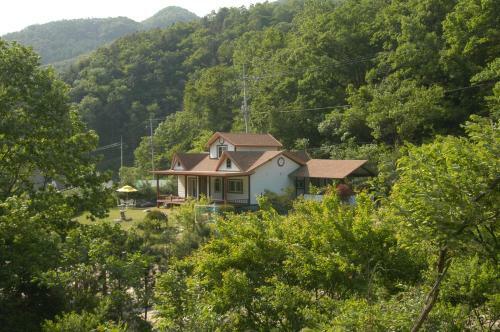 Anna House Valley Pension
