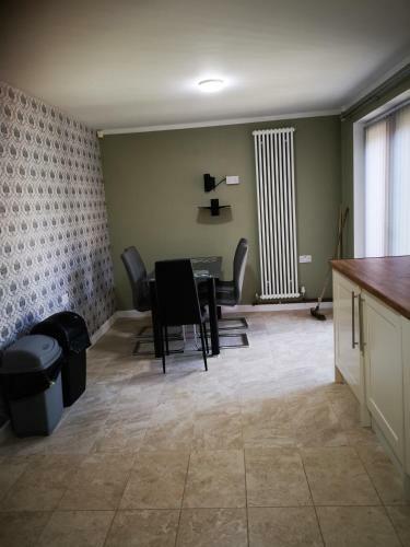 Apartamento Brigstock Holidays House