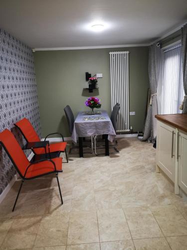Apartamento Brigstock Holidays House