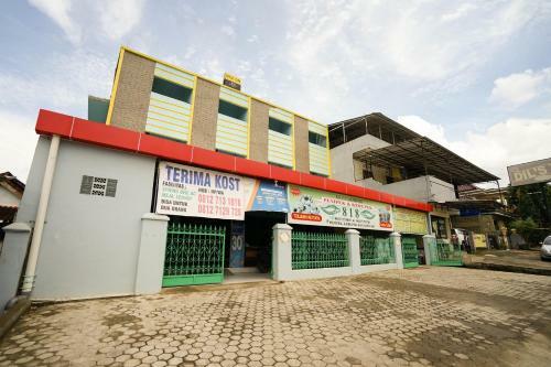 Hotel Spot On 2738 818 Home Stay