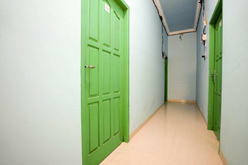 Hotel Spot On 2738 818 Home Stay