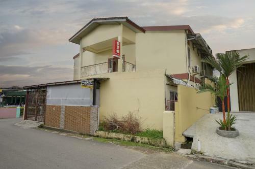 Hotel Oyo 2502 Triantama Kost