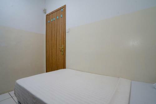 Hotel Spot On 2294 Mega Kost
