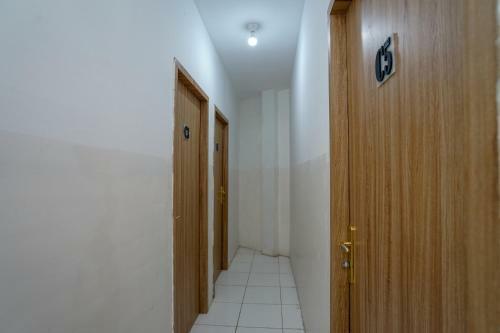 Hotel Spot On 2294 Mega Kost
