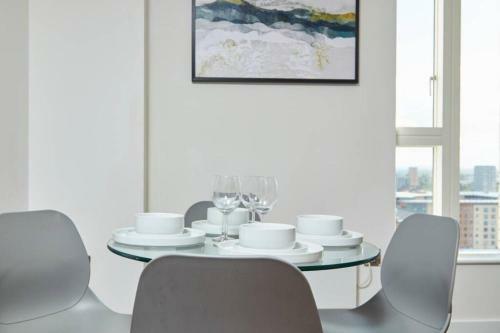 Stunning Apartment - Private Parking - Stadium Views