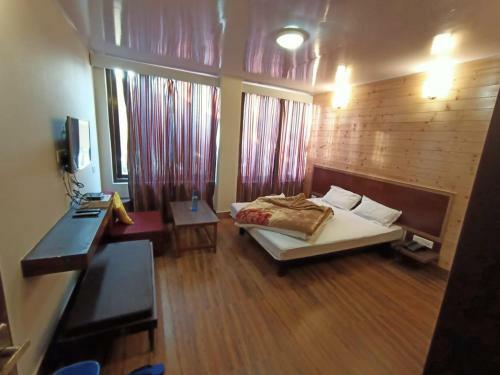 Hotel Guru Tashi Guest House