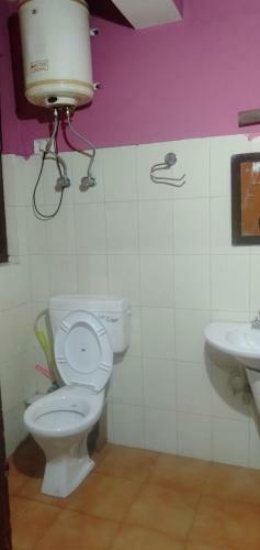 Lama Hotel & Travels