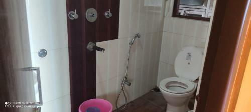 Lama Hotel & Travels