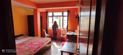 Lama Hotel & Travels