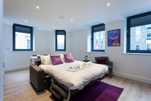Modern, Luxury One Bedroom Apartment In Manchester, Sleeps 4