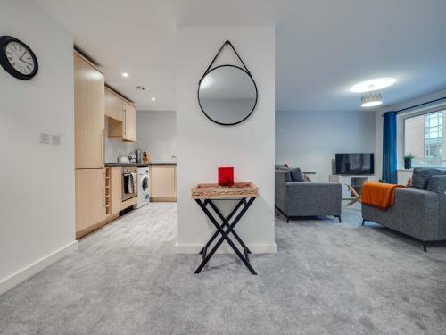Pass The Keys Spacious Manchester Apartment With Parking
