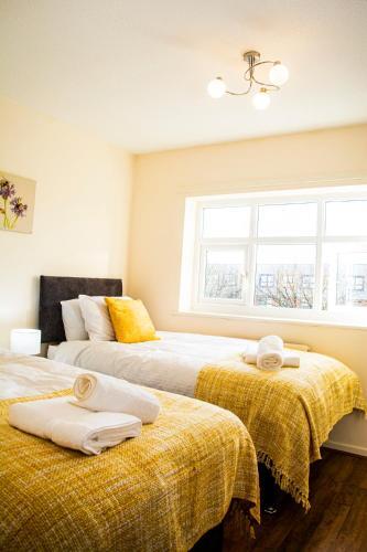 Cosy 3-bed Home Close To City Centre (Parking)