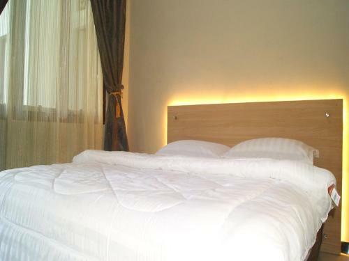 Hostal Jazz Room Kampung Inggris Syariah