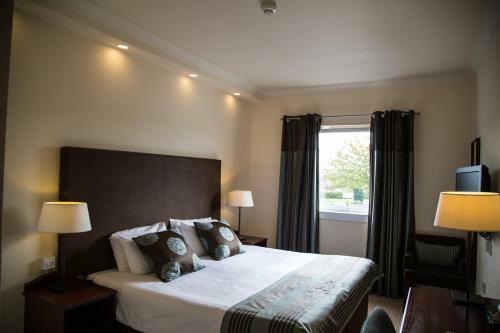 Cairn Hotel