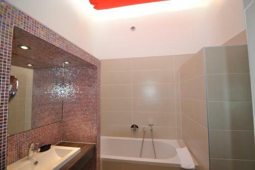 Hotel H�tel Restaurant Les Aliz�s