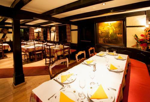 Hotel H�tel Restaurant Les Aliz�s