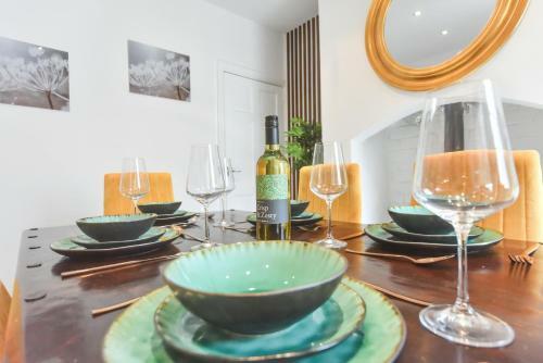 Castle View Cottage, A Charming Three-bedroom Cottage Matlock