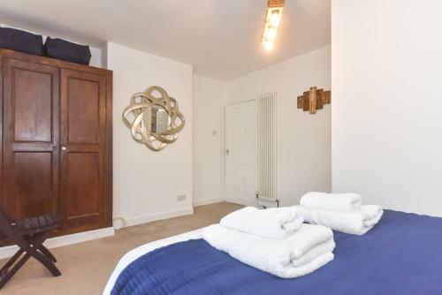 Castle View Cottage, A Charming Three-bedroom Cottage Matlock