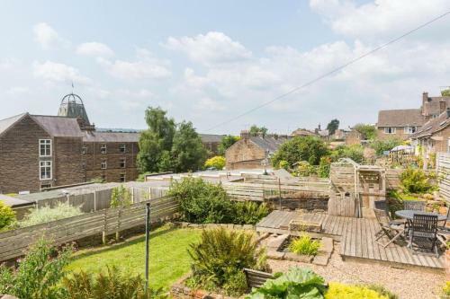 Rustic 4 Bedroom House - Garden -dog Friendly