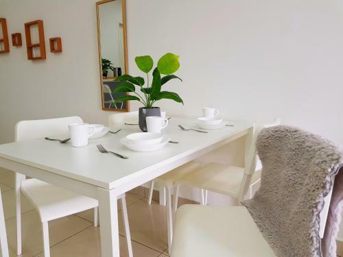 Apartamento S2 The Trigon @ Luxury Comfort Home At Setiawalk