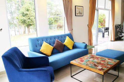 Lakeside Celebration Bungalow