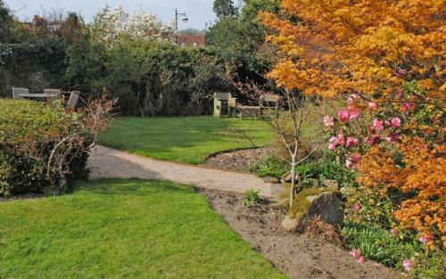 11 Angel Yard, Midhurst