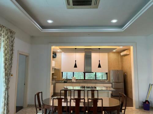 Bluwater Grande Villa 9 By Vale Pine
