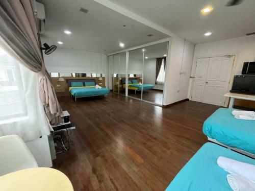 Bluwater Grande Villa 9 By Vale Pine