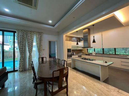 Bluwater Grande Villa 9 By Vale Pine