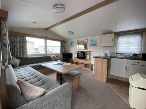 Holiday In Caravan