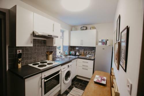 Unique, Cosy, Lake District Artist Hideaway - 5 Bd