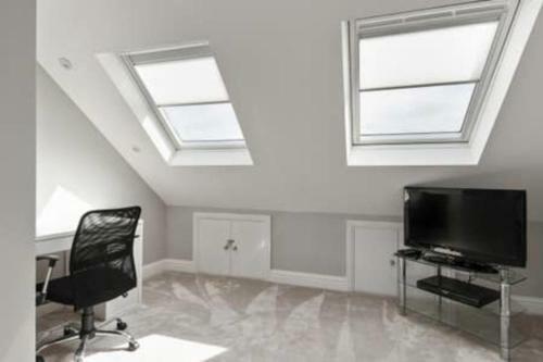 Beautiful Four Bedroom Home With Garden